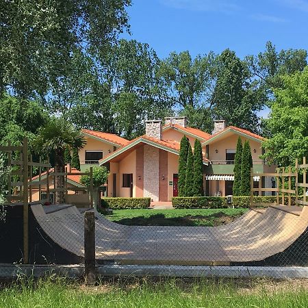 Somo Surfskate Hostel Castañedo Екстериор снимка