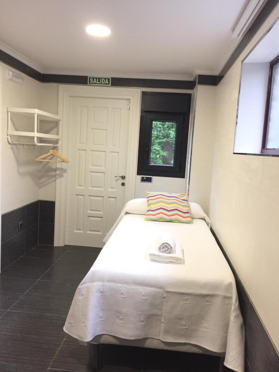 Somo Surfskate Hostel Castañedo Екстериор снимка